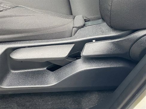 Certified 2025 Toyota Tacoma SR5 image 22