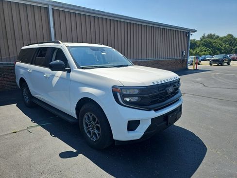 Used 2025 Ford Expedition Max Active AWD/4WD image 1