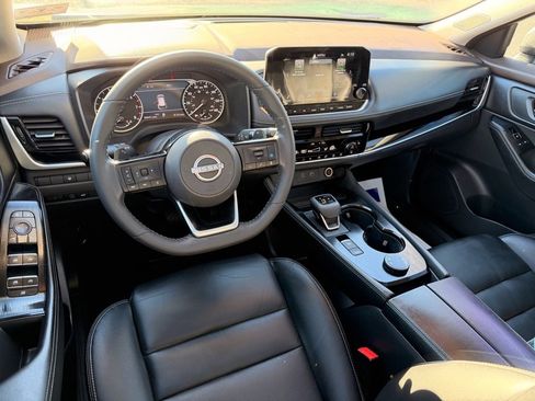 Used 2023 Nissan Rogue SL w/ SL Premium Package image 5