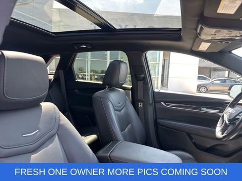 Used 2023 Cadillac XT5 Premium Luxury image 2