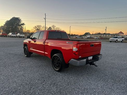 Used 2015 Toyota Tundra SR5 image 2