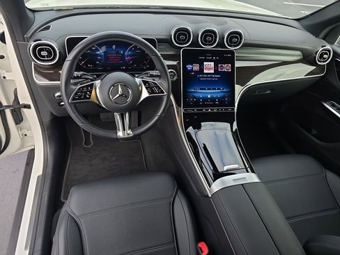 Certified 2025 Mercedes-Benz GLC 300 image 16