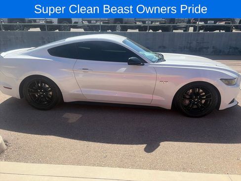 Used 2017 Ford Mustang GT RWD image 4