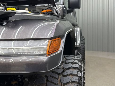 Used 2024 Jeep Wrangler Unlimited AWD/4WD image 13