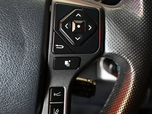 Certified 2020 Toyota Tacoma TRD Off-Road image 26