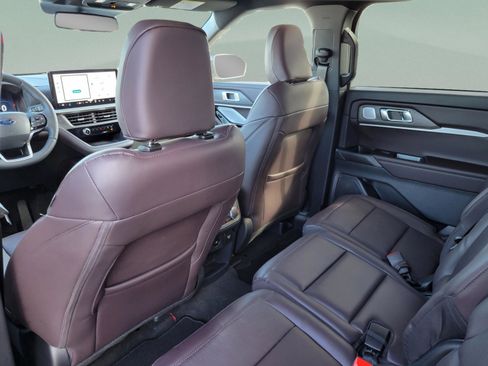 New 2026 Ford Explorer Platinum image 22