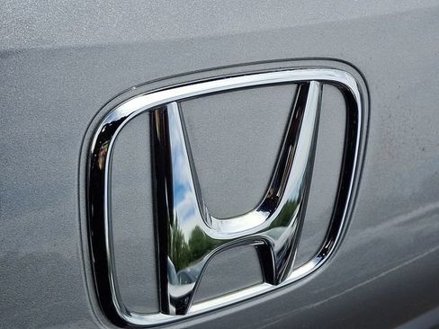 Certified 2024 Honda HR-V LX image 28