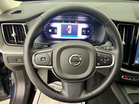 Used 2025 Volvo XC60 B5 Core w/ Climate Package AWD/4WD image 13