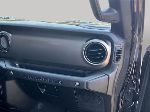 Used 2019 Jeep Wrangler Unlimited Sport S AWD/4WD image 19