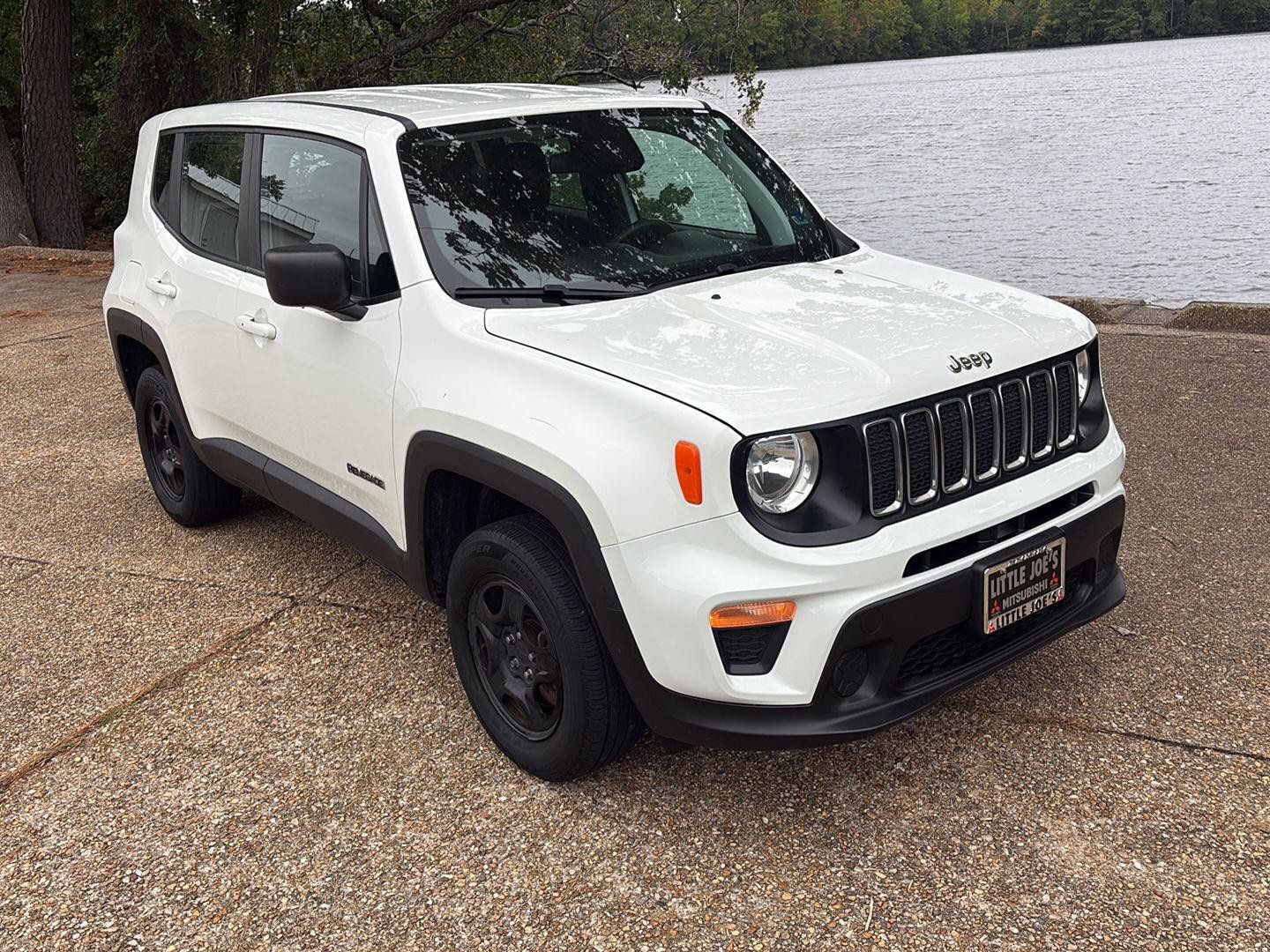 Used 2019 Jeep Renegade Sport w/ UConnect 7.0 Group AWD/4WD image 2