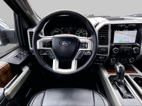 Used 2018 Ford F150 Lariat RWD image 6