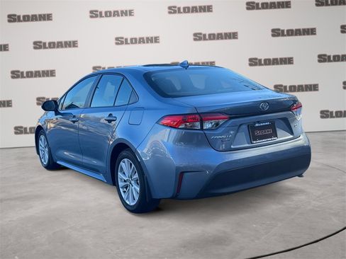 Used 2025 Toyota Corolla LE image 3