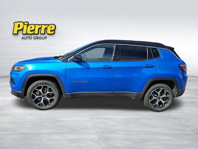 Used 2025 Jeep Compass Limited AWD/4WD image 3