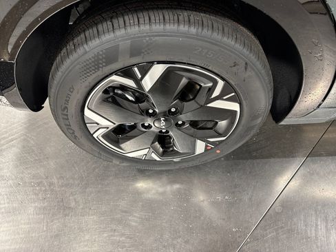 New 2026 Kia Niro Wind FWD image 10