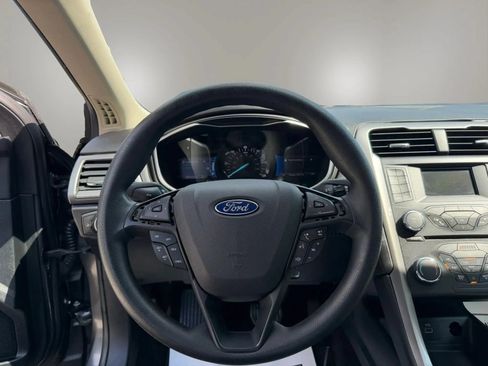 Used 2017 Ford Fusion S FWD image 12