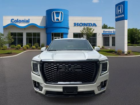 Used 2023 GMC Yukon XL Denali Ultimate AWD/4WD image 10