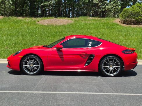 Certified 2020 Porsche 718 Cayman RWD image 2