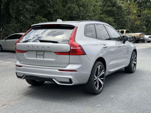 Used 2023 Volvo XC60 B5 Ultimate w/ Climate Package FWD image 2