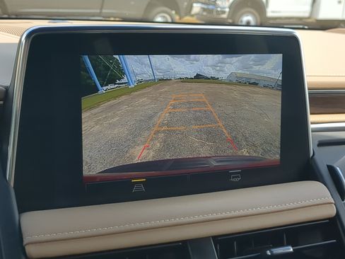 Used 2023 Chevrolet Tahoe Premier AWD/4WD image 19