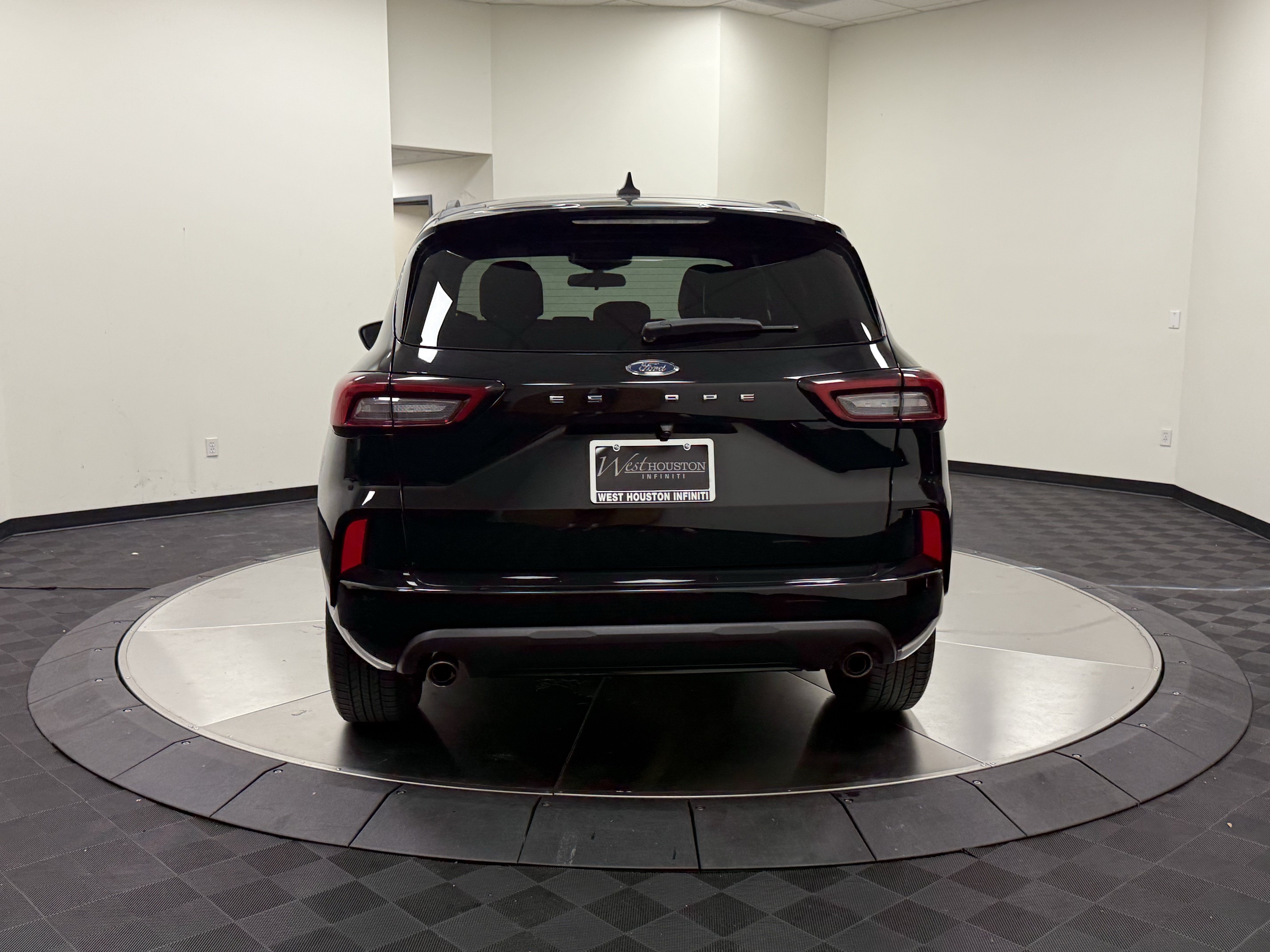 Used 2024 Ford Escape ST-Line FWD image 7