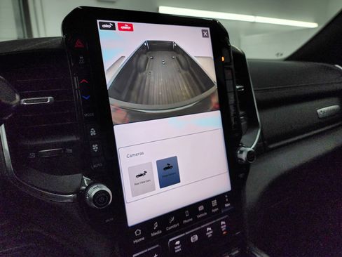 Used 2025 RAM 3500 Laramie image 19