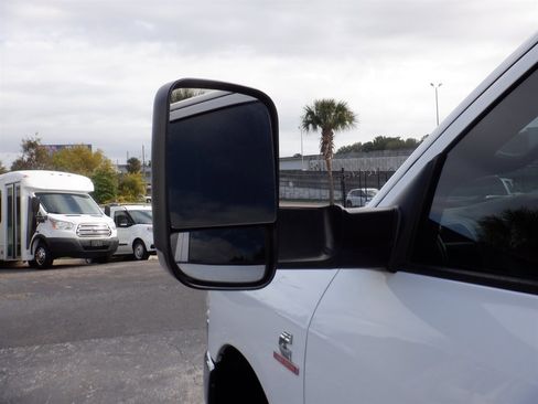 Used 2021 RAM 2500 Tradesman w/ Chrome Appearance Group image 25