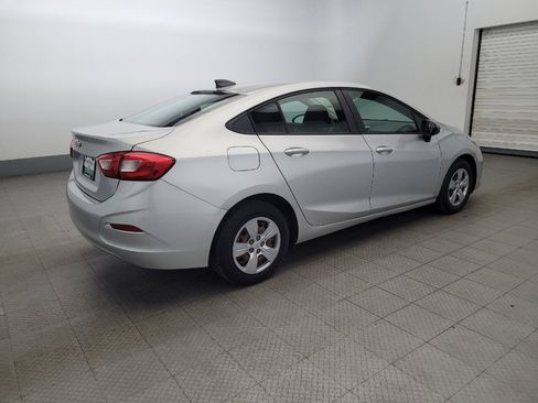 Used 2018 Chevrolet Cruze LS image 10