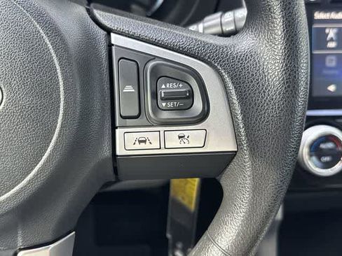 Used 2018 Subaru Forester 2.5i Premium AWD/4WD image 23