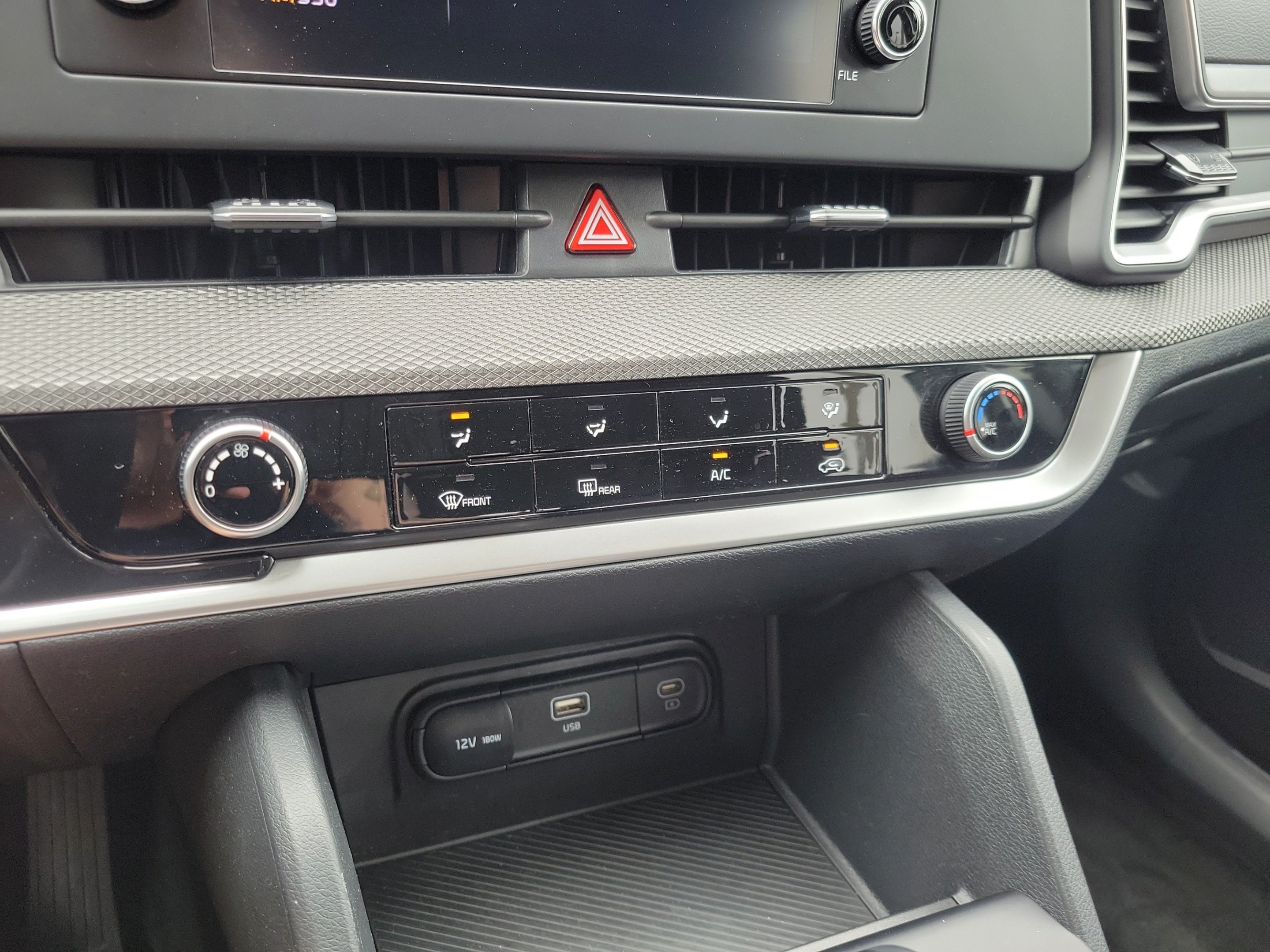 Used 2025 Kia Sportage LX FWD image 26