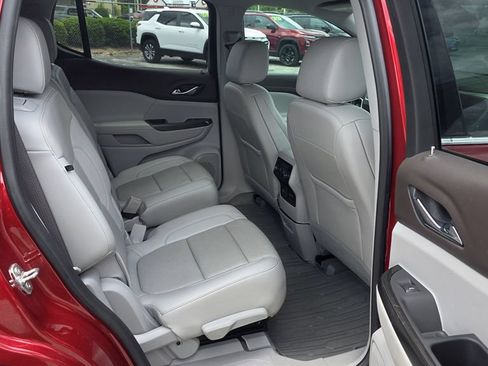 Used 2021 GMC Acadia SLT w/ Trailering Package FWD image 7