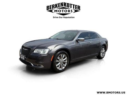 Used 2019 Chrysler 300 Limited AWD/4WD image 7