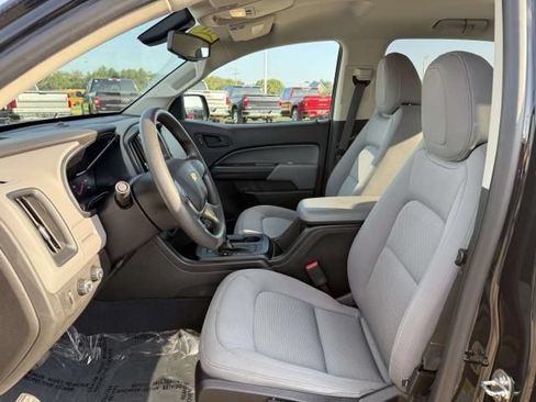 Used 2019 Chevrolet Colorado W/T w/ Custom Special Edition AWD/4WD image 10