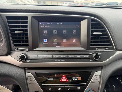 Used 2018 Hyundai Elantra SEL FWD image 21