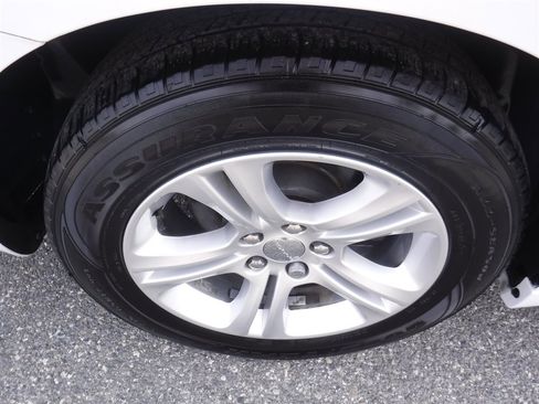 Used 2020 Dodge Charger SXT image 4