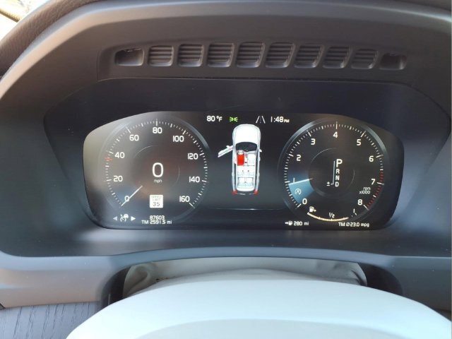 Used 2020 Volvo XC90 T6 Momentum AWD/4WD image 18