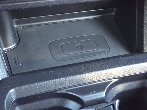 Used 2018 Toyota Tacoma TRD Off-Road w/ Technology Package image 22