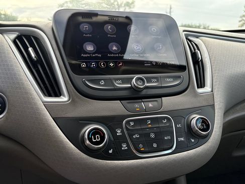 Used 2025 Chevrolet Malibu LT FWD image 18