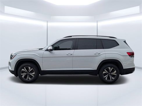 New 2026 Volkswagen Atlas SE image 6