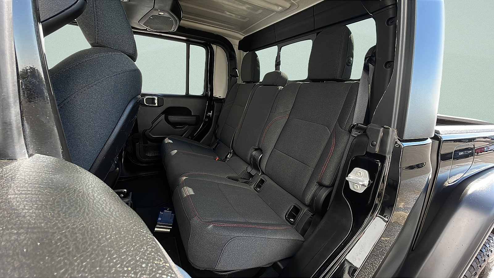 Used 2026 Jeep Gladiator Rubicon AWD/4WD image 28