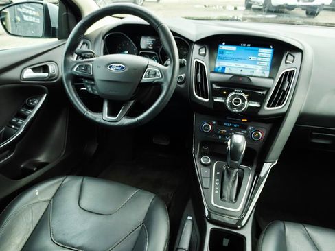 Used 2017 Ford Focus Titanium w/ Titanium Technology Package image 20