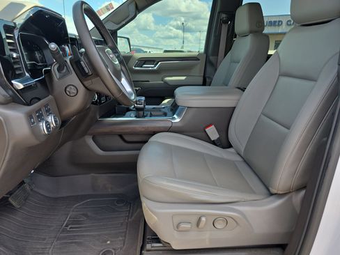 Used 2023 GMC Sierra 1500 SLT w/ SLT Premium Plus Package AWD/4WD image 10