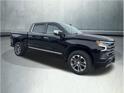 Used 2024 Chevrolet Silverado 1500 High Country w/ Technology Package image 9
