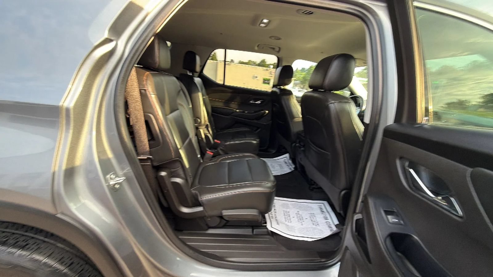 Used 2021 Chevrolet Traverse LT AWD/4WD image 50
