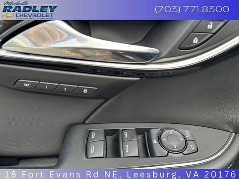Used 2025 Buick Envision Preferred AWD/4WD image 13