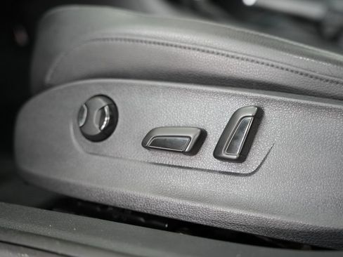 Used 2015 Volkswagen Passat 1.8T Limited Edition FWD image 38