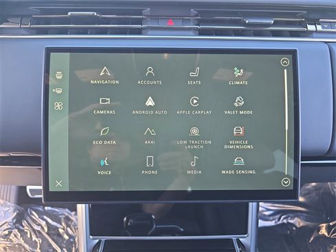 Certified 2025 Land Rover Range Rover SE image 22