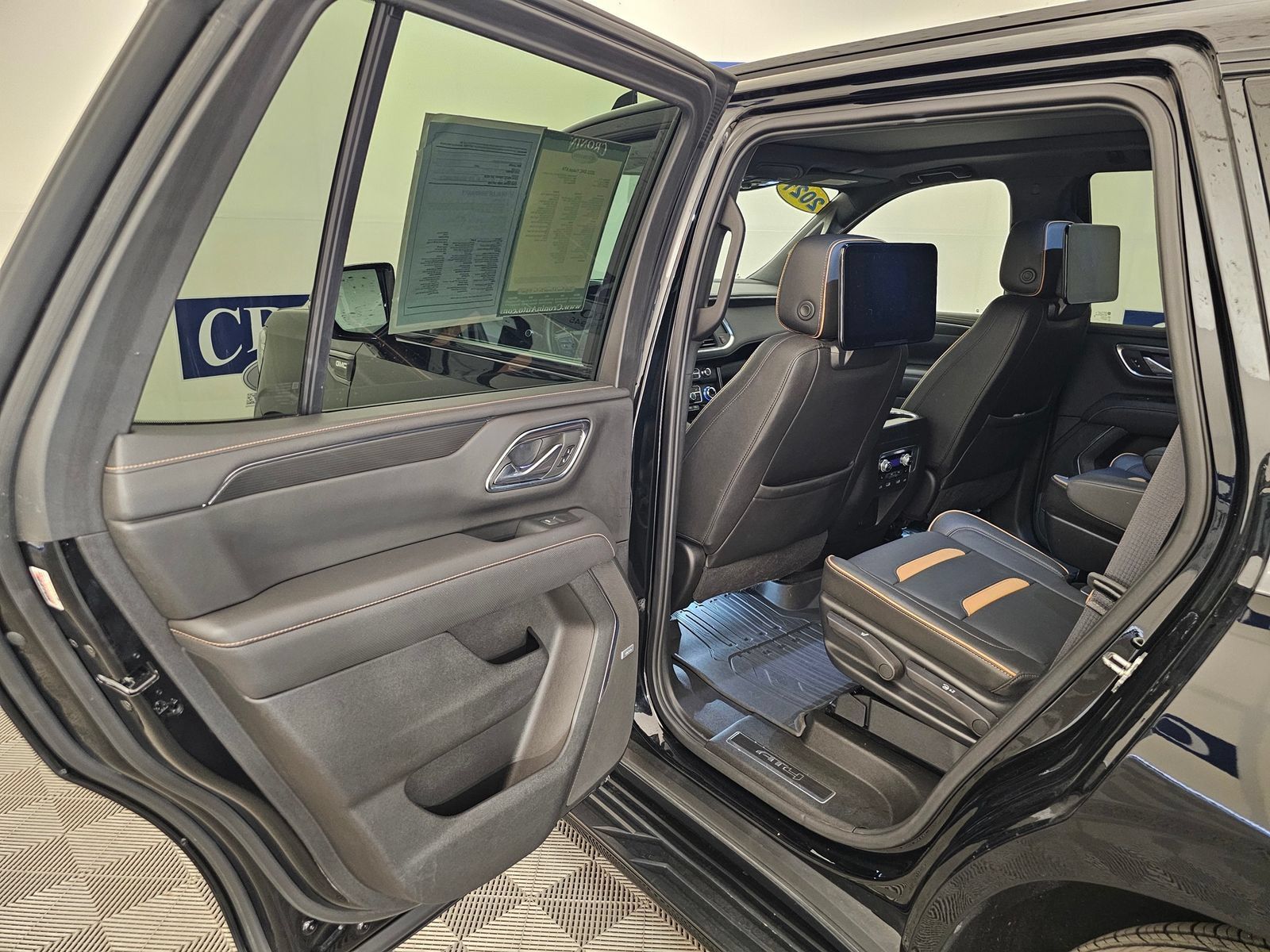 Used 2021 GMC Yukon AT4 w/ Rear Media and Nav Package AWD/4WD image 21