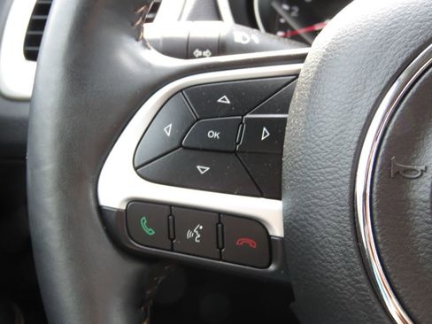 Used 2018 Jeep Compass Latitude w/ Cold Weather Group AWD/4WD image 21