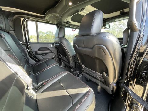 Used 2024 Jeep Gladiator Rubicon image 43