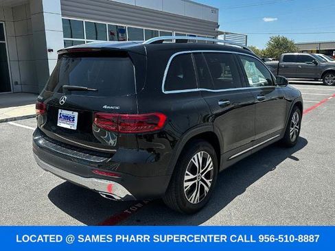 Used 2024 Mercedes-Benz GLB 250 4MATIC image 9